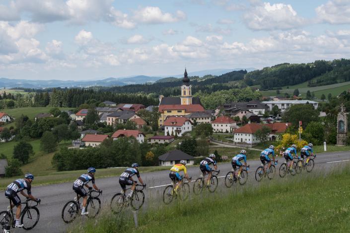 Stephan Rabitsch (AUT, Team Felbermayr Simplon Wels) und Team Felbermayr in St. Johann am Wimberg