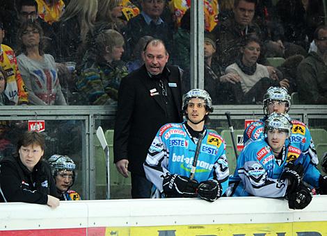 Trainer Kim Collins, Linz; Vienna Capitals vs. Liwest Black Wings 