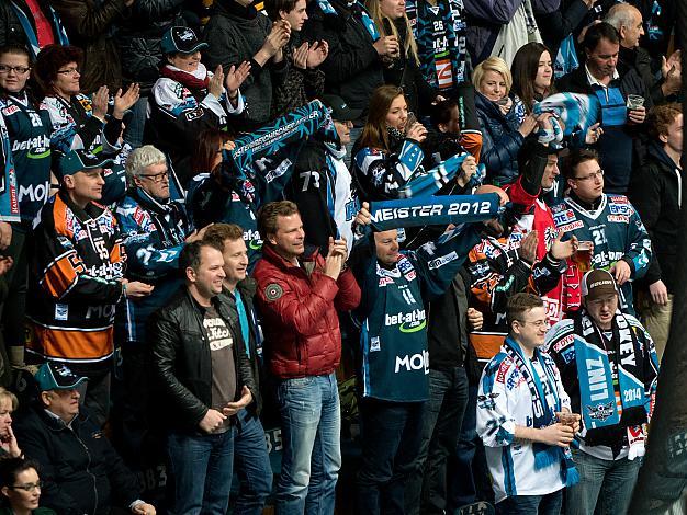 Fans in Znaim HC Orli Znojmo vs. EHC Liwest Black Wings Linz 5. Viertelfinale, Play-Off