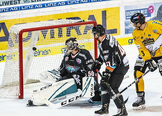 Im Bild:  Tormann Thomas Stroj (EHC Liwest Black Wings Linz) Eishockey,  Alps Hockey, Steel Wings Linz vs Pustertal Woelfe