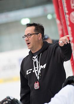  Head-Coach Troy Ward (EHC Liwest Black Wings Linz)