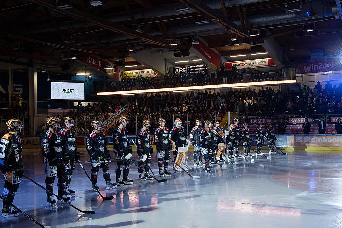 Das Team der Steinbach Black Wings Linz Steinbach Black Wings Linz vs EC Red Bull Salzburg, 17. Runde ICE Hockey League, Steinbach Black Wings Linz, Linz AG Eisarena 