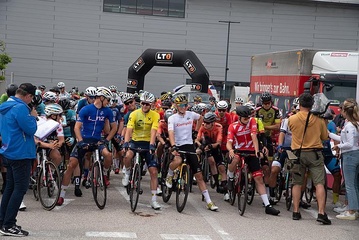 Start in Wels Max.Center - Amag Ranshofen,  Int. Raiffeisen Oberösterreich Rundfahrt UCI Kat. 2.2