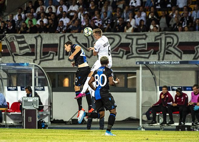 v.l. Hans Vanaken (Club Brugge), Philipp Wiesinger (LASK), Lois Openda (Club Brugge)  Fussball CL-Qualifikation LASK - Club Brugge