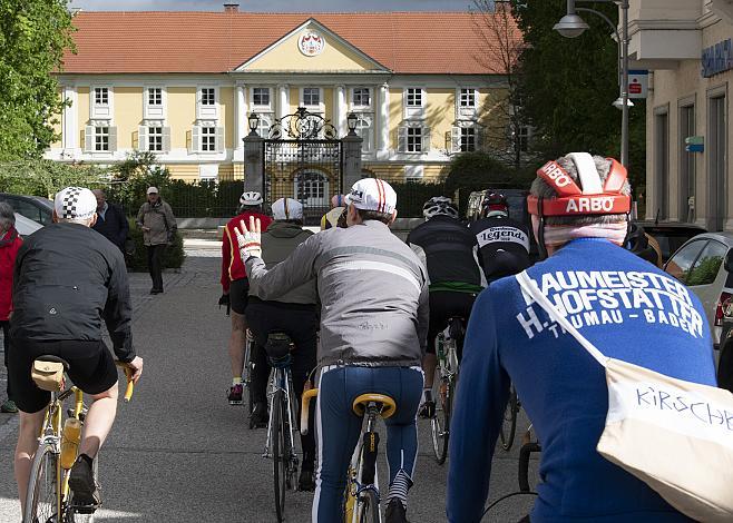 Start zur KirschblÃ¼ten Radklassik in Eferding
