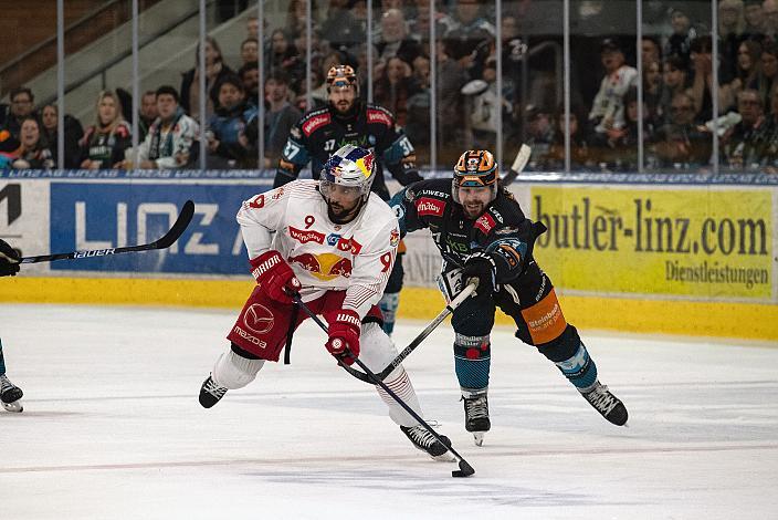 Ali Wukovits (EC Red Bull Salzburg)m Shawn St.Amant (Steinbach Black Wings Linz) Steinbach Black Wings Linz vs EC Red Bull Salzburg, Playoffs, 2. Viertelfinale, Linz AG Eisarena 