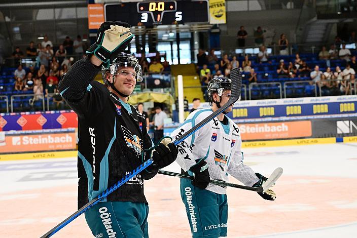 Brian Lebler (Steinbach Black Wings Linz), Start Eistraining, Linz AG Eisarena 