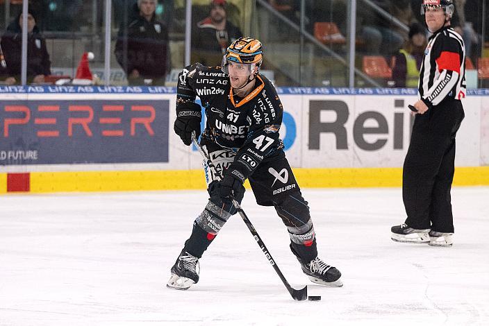 Spieler des Abends Logan Roe (Steinbach Black Wings Linz) Steinbach Black Wings Linz vs HK SZ Olimpija, 30. Runde, Trikot Movember, ICE Hockey League, Steinbach Black Wings Linz, Linz AG Eisarena