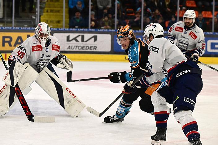 Tormann Rasmus Reijola (Hydro Fehervar AV 19), Brian Lebler (Steinbach Black Wings Linz)  Win2Day ICE Hockey League,  Steinbach Black Wings Linz vs Tiwag Innsbruck - Hydro Fehervar AV 19