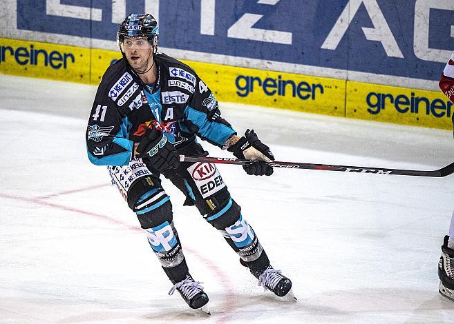 Mario Altmann (EHC Liwest Black Wings Linz)  EHC Liwest Black Wings Linz vs EKHL Medvescak Zagreb