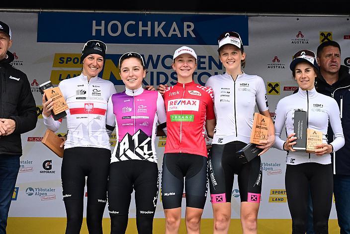 Etappenpodest v.l. Monika Brzezna (POL, MAT Atom Deweloper Wroclaw), Malwina Mul (POL, MAT Atom Deweloper Wroclaw), Viktoria Chladonova (SVK, Slovakia Mix), Amelie Cooper (GBR,  Union Raiffeisen Radteam Tirol), Franziska Ehrenreich (AUT, Union Raiffeisen Radteam Tirol) 02.06.2024. 4. Etappe, Waidhofen an der Ybbs. - Hochkar,  Sportland NOE WOMENS  KIDS Tour