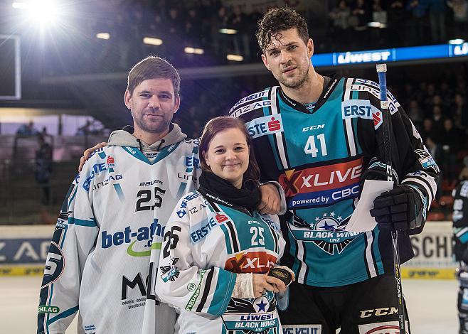 Gewinner mit Mario Altmann (EHC Liwest Black Wings Linz)  EHC Liwest Black Wings Linz vs KHL Medvescak Zagreb, 3. Viertelfinale