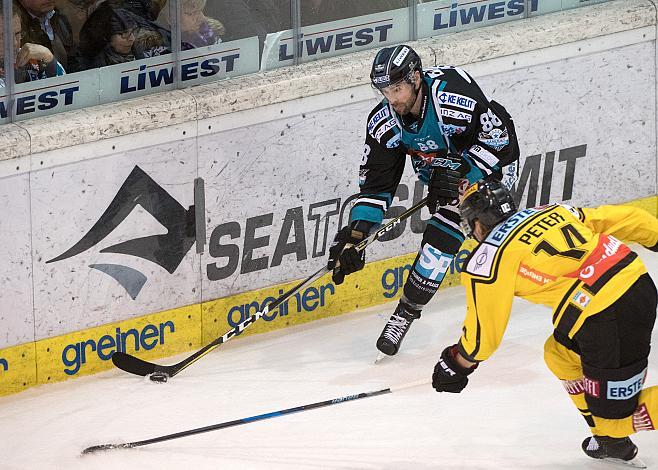 Dan DaSilva (EHC Liwest Black Wings Linz), Patrick Peter (Vienna Capitals) EHC Liwest Black Wings Linz vs Vienna Capitals, Platzierungsrunde