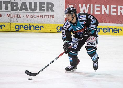 Fabio Hofer (EHC Liwest Black Wings Linz)  EHC Liwest Black Wings Linz vs HCB Suedtirol Alperia