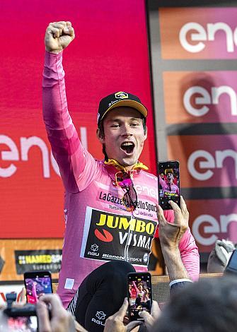 Primoz Roglic (SLO, Team Jumbo-Visma)  im Rosa Trikot, Maglia Rosa, Giro, Giro d Italia, Bologna