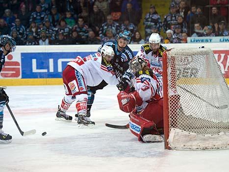 Daniel Oberkofler, Linz vor Tormann, Pekka Tuokkola, KAC, EHC Liwest Black Wings Linz vs EC KAC