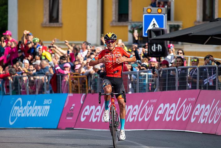 Etappensieger Santiago Buitrago (COL, Bahrain - Victorious) Stage 17 Ponte di Legno - Lavarone, 105. Giro d Italia, UCI Worl Tour