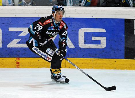 #29 Markus Matthiasson, Stuermer, EHC Liwest Black Wings Linz