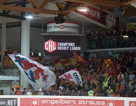 Fans aud Düsseldorf, EHC Liwest Black Wings Linz vs Duesseldorfer EG
Fans aud DÃ¼sseldorf, EHC Liwest Black Wings Linz vs Duesseldorfer EG