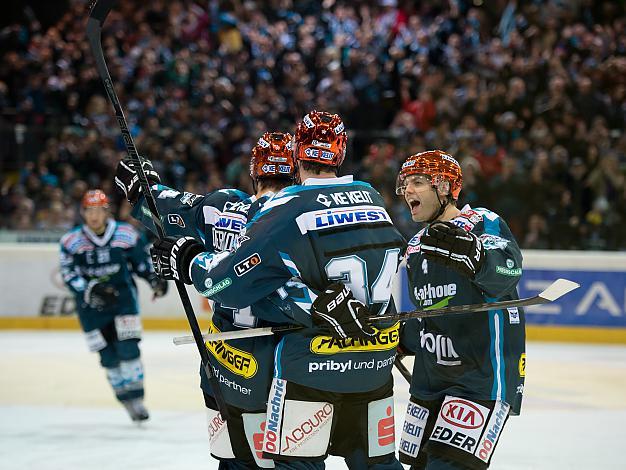 Linz feiert, EHC Liwest Black Wings Linz vs HCB Suedtirol, Bozen