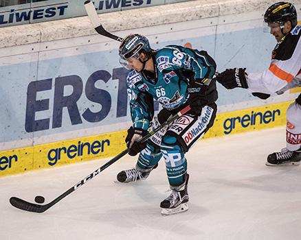 Stefan Gaffal (EHC Liwest Black Wings Linz) EHC Liwest Black Wings Linz vs Moser Medical Graz 99ers