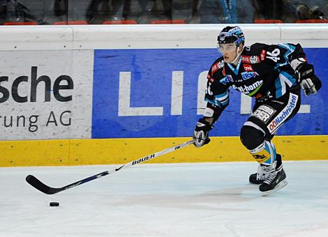 #46 Christoph Ibounig, Stuermer, EHC Liwest Black Wings Linz