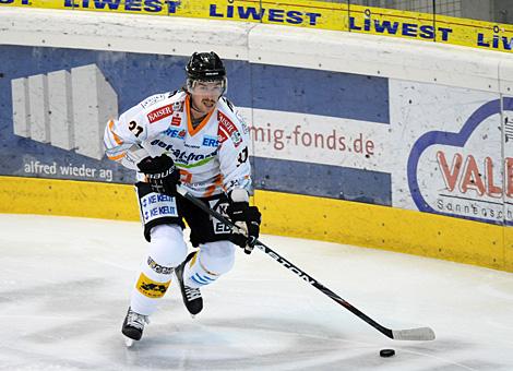 Aaron MacKenzie, Verteidiger, EHC Liwest Black Wings Linz                               