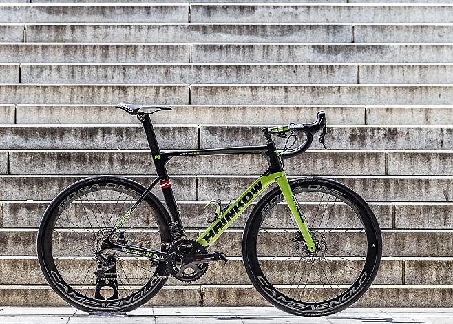 Hrinkow Rennrad Lion Aero Carbon Campagnolo Super Record EPS Disc 