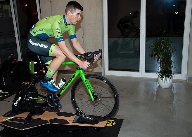 Johannes Hirschbichler (AUT, Hrinkow Advarics Cycleang Team) trainiert auf dem Saris Smarttrainer, Herren Elite, UCI Continental, Raiffeisen Hrinkow Bike Akademie