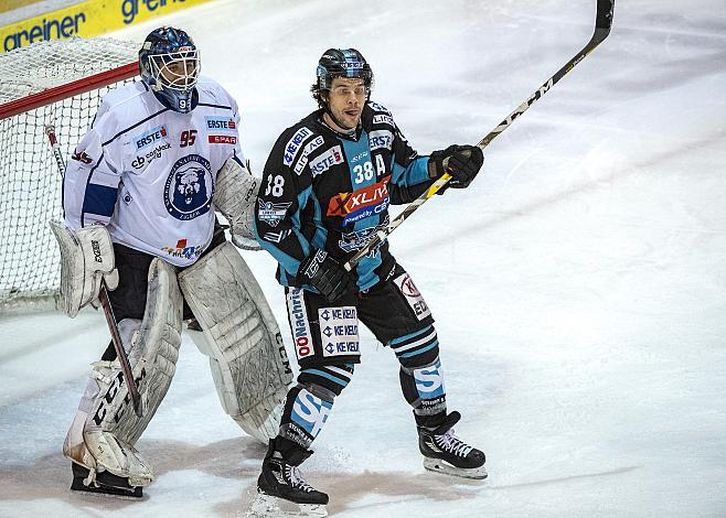 Tormann Vito Nikolic (KHL Medvescak Zagreb), Bracken Kearns (EHC Liwest Black Wings Linz), EHC Liwest Black Wings Linz vs KHL Medvescak Zagreb