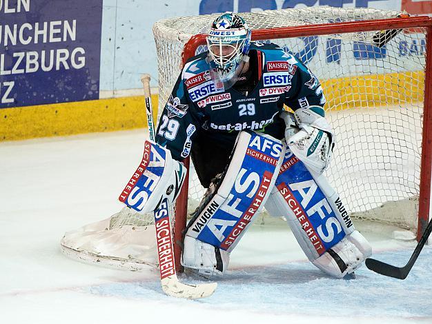 Michael Ouzas, Linz EHC Liwest Black Wings Linz vs SAPA Fehervar AV19