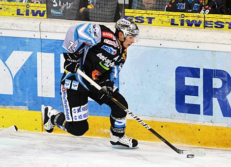 Daniel Oberkofler Liwest Black Wings Linz vs. EC REKORD Fenster VSV