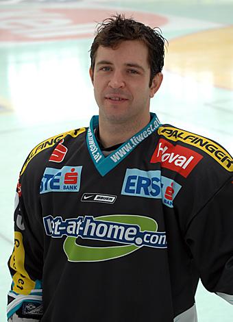 #25 Mark Szuecs, Stuermer, EHC Liwest Black Wings Linz