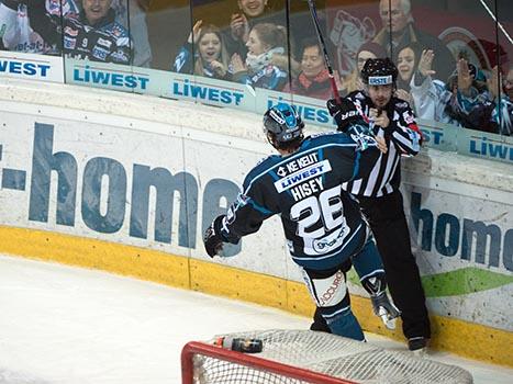 Rob Hisey, Linz feiert EHC Liwest Black Wings Linz vs HC Orli Znojmo