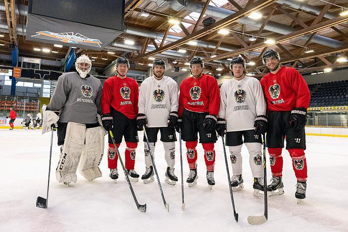 v.l. Head Coach Philipp Lukas (Steel Wings Linz), Tormann Leon Sommer (Steel Wings Linz)  , Gerd Kragl (Steinbach Black Wings Linz), Erik Kirchschläger (Moser Medical Graz 99ers), Ramon Schnetzer (Steinbach Black Wings Linz), Niklas Bretschneider (Steinbach Black Wings Linz), Lukas Haudum (EC KAC), Assistant Coach und Tormann Trainer Jürgen Penker (Steinbach Black Wings Linz), Eishockey Nationalteam, Trainingscamp Linz, Oberösterreich 