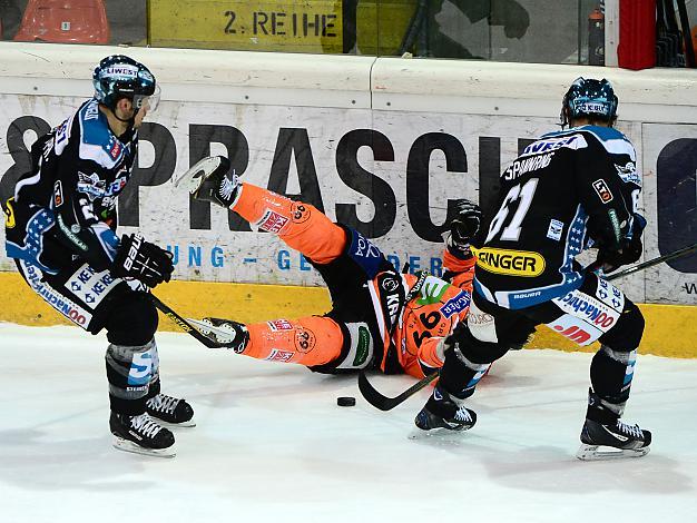 Philipp Lukas und Patrick Spannring (Liwest Black Wings Linz) und Oliver Labelle (Graz 99ers), EHC Liwest Black Wings Linz vs Graz 99ers, Zwischenrunde
