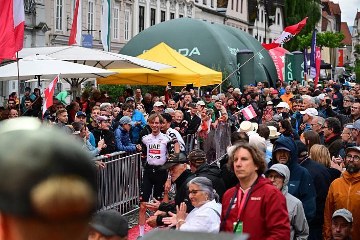 Felix Grossschartner (AUT, UAE Team Emirates - XRG) Teampräsentation Stadtplatz Steyr, Tour of Austria, Steyr Austria
