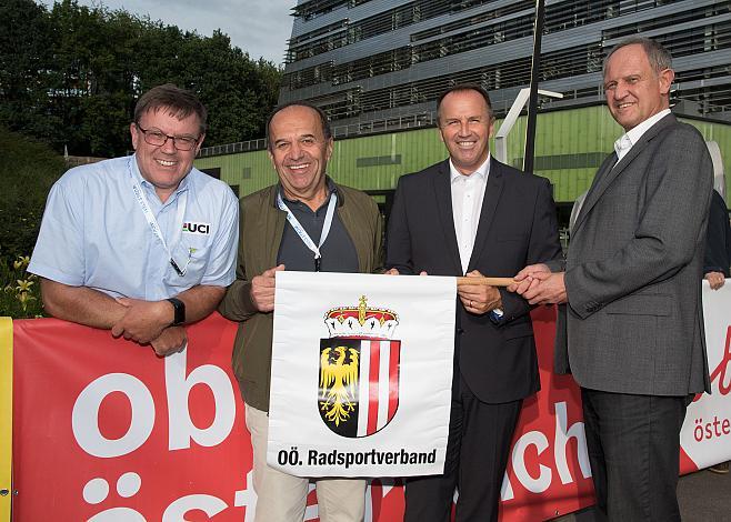 UCI Kommissar Alexander Donike, Paul Resch (PrÃ¤sident LRV OberÃ¶sterreich), GÃ¼nter PrÃ¶ller, Univ.-Prof. Dr. Andreas Janko, 1. Etappe Linz - Pelmberg