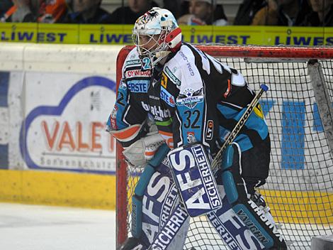 Tormann Alex Westlund, Linz EHC Liwest Black Wings Linz vs. EC KAC Finale 1