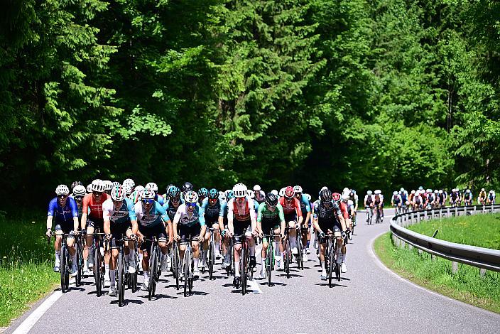 Team Petrolike (MEX) an der Spitze der Hauptfeldes. 4. Etappe St.Florian /Asten - Hinterstoder/Höss 15. Int. Raiffeisen OÖ-Radrundfahrt UCI Kat. 2.2