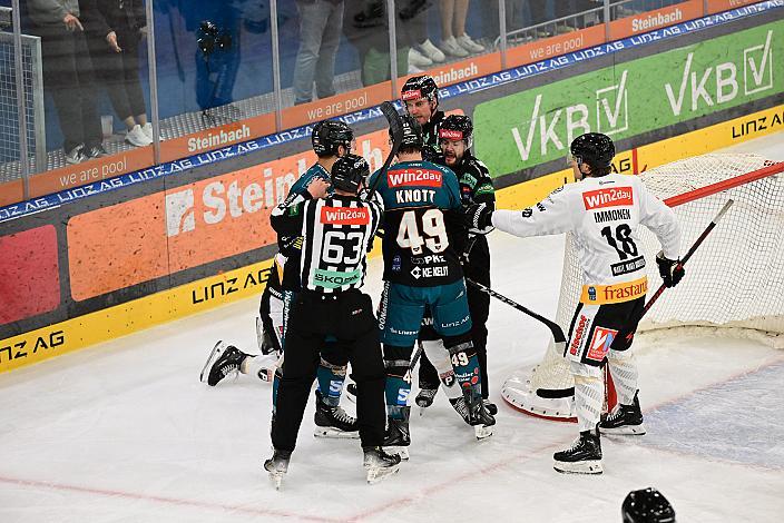 Graham Knott (Steinbach Black Wings Linz), Ville Immonen (Pioneers Vorarlberg)4. Runde ICE, Steinbach Black Wings Linz vs Pioneers Vorarlberg, Linz AG Eisarena 