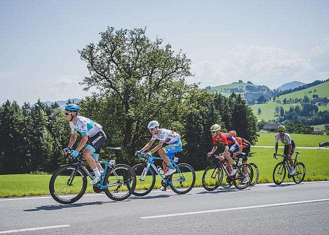 Die Ausreisser Alexey Lutsenko (KAZ, Astana Pro Team), Nikolay Mihaylov (BUL, Delko Marseille Provence KTM), Giovanni Visconti (ITA, Bahrain Merida Pro Cycling Team), Nick Van Der Lijke (NED, Roompot Nederlandse Loterij), Lachlan Morton (AUS, Dimension Data), 8. Etappe Scheibbs - Wels 70. Ã–sterreich Rundfahrt 