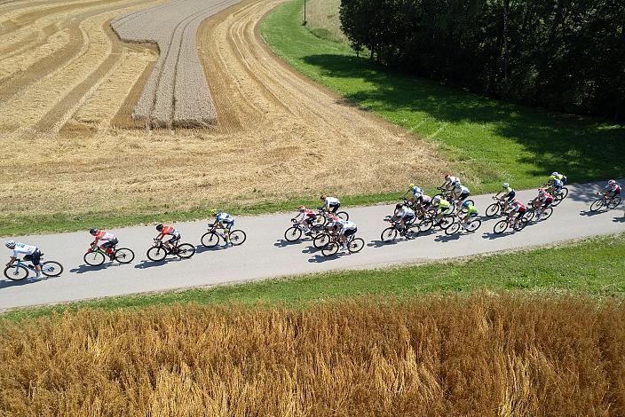 Das Peloton bei Bad Wimsbach, 3. Etappe Bad Wimsbach - Strass im Attergau, Int. Oberösterreichische Versicherung OÖ Junioren Oberösterreich Rundfahrt