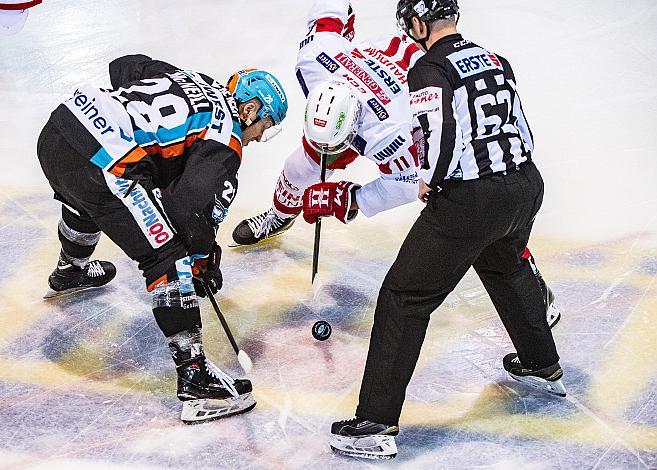 Mark McNeill (EHC Liwest Black Wings Linz), Lukas Haudum (EC KAC), Eishockey,  2. Viertelfinale EHC Liwest Black Wings Linz vs EC KAC