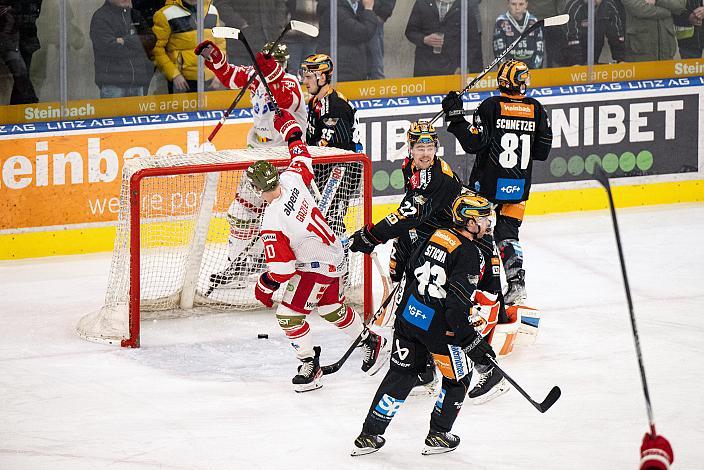Dustin Gazley (HCB Suedtirol Alperia) trifft zum 3 zu 1, Steinbach Black Wings Linz vs HCB Suedtirol Alperia, 39. Runde ICE Hockey League, Steinbach Black Wings Linz, Linz AG Eisarena 