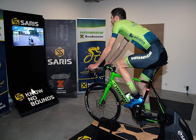 Jonas Rapp (GER, Hrinkow Advarics Cycleang) trainiert auf dem Saris Smarttrainer, Herren Elite, UCI Continental, Raiffeisen Hrinkow Bike Akademie