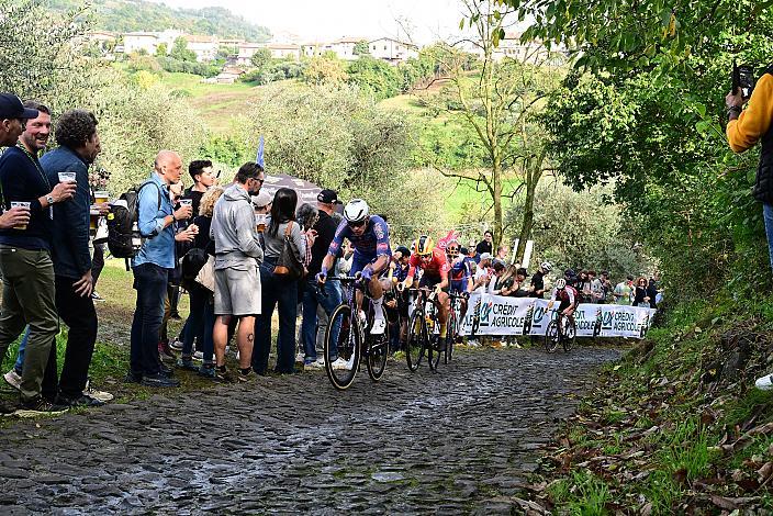 Tobias Bayer (AUT, Alpecin-Deceuninck) in der Mauer von Tisa, Veneto Classic, Soave - Bassano del Grappa,, Veneto