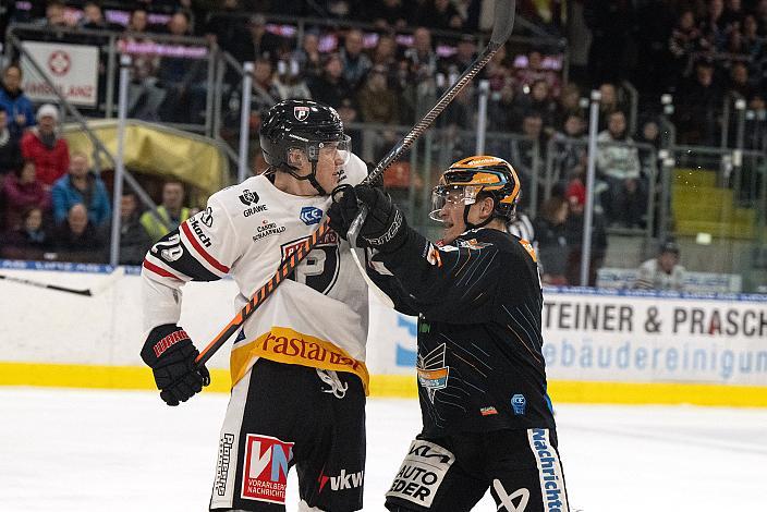 Emilio Romig (Steinbach Black Wings Linz), Christian Bull (Bemer Pioneers Vorarlberg) Steinbach Black Wings Linz vs Bemer Pioneers Vorarlberg, 40. Runde ICE Hockey League, Steinbach Black Wings Linz, Linz AG Eisarena 