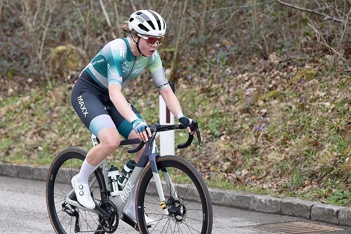 Siegerin Katharina Fox (GER, MAXX-Solar Rose Woman Racing RG) Damen Elite, U23, Radliga, 62. Radsaison-Eröffnungsrennen Leonding, Oberösterreich 