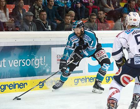 Brett Palin (EHC Liwest Black Wings Linz) und Eric Hunter (EC VSV), EHC Liwest Black Wings Linz vs EC VSV